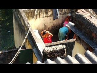 Baño Oculto En La India