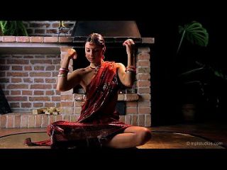 Bella Danza Erótica India Adolescente Hermosa Y Dedo Follando