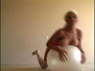 Alison Xangel Bouncing Figura Conejito