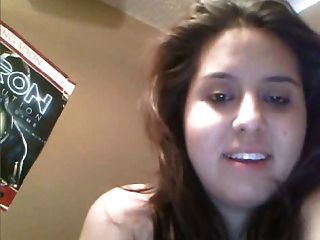 Chubby Latina Coño Peludo Masturbándose En La Webcam