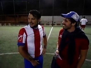 Str8 Jugador De Fútbol Rascarse Sus Nueces