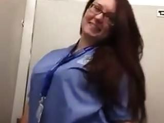 Enfermera Pelirroja Gordita Muestra