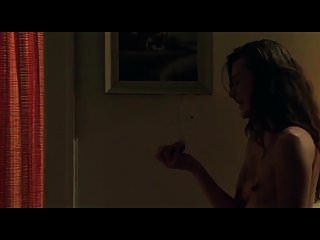 Milla Jovovich Escena De Sexo Desnuda En Piedra Scandalplanetcom